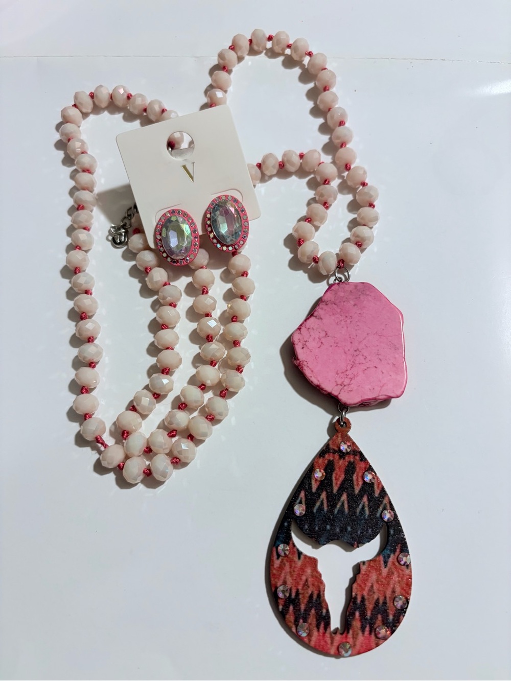Western Women's Pink Beaded Pendant Necklace with Pink Stone stud earrings set